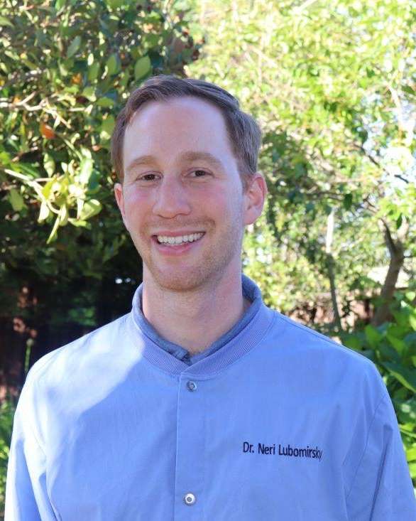 headshot of dr neri lubomirsky | sunnyvale ca dentist